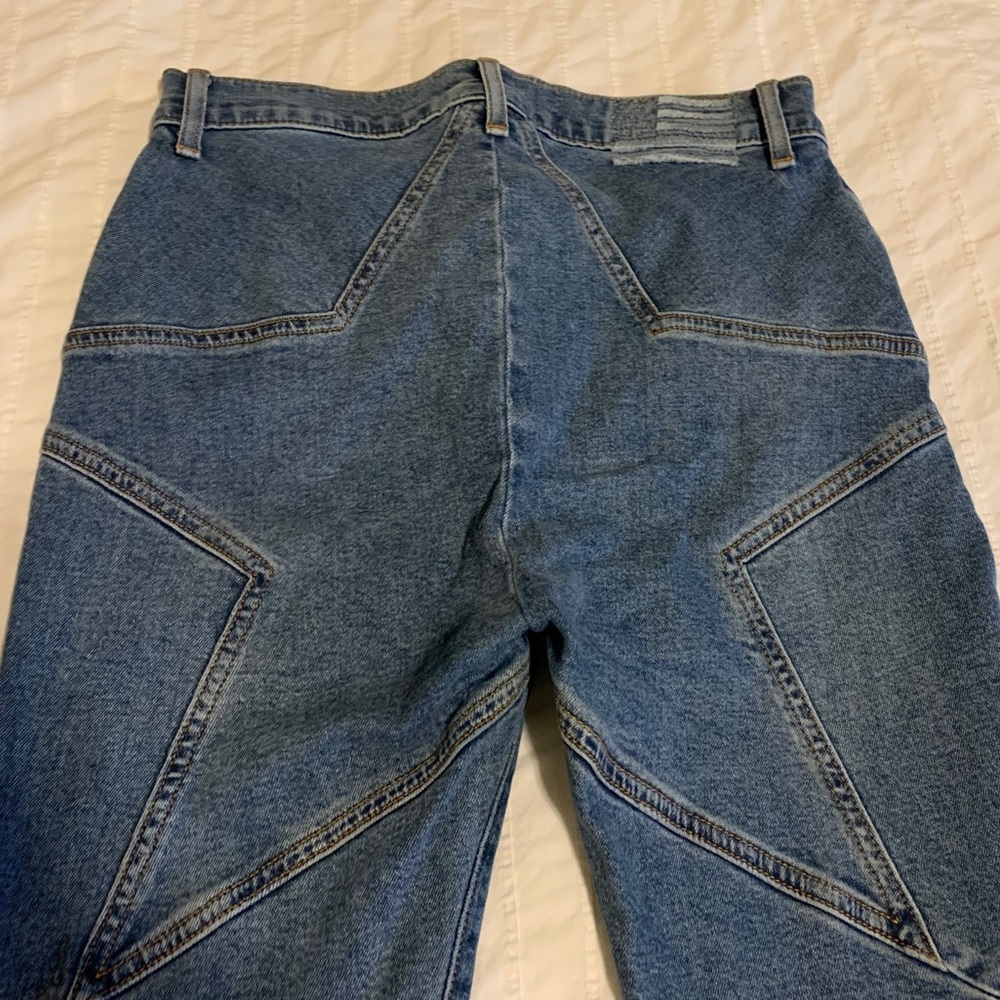Revive skinny jeans with star butt
